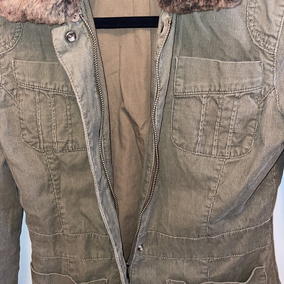 Jacket - Picture 4 of 5